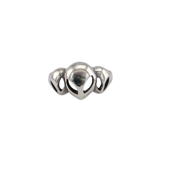 Bague argentée avec trois têtes d’alien style science-fiction