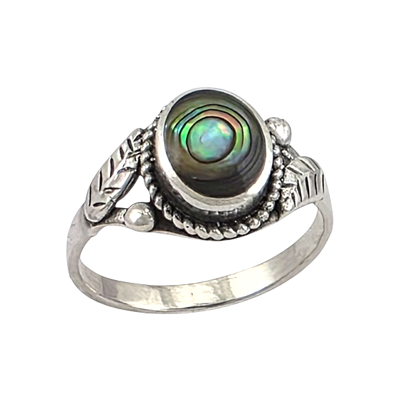 Bague artisanale Ava en argent sterling avec abalone rond iridescent, motifs de feuilles sculptées et détails ornementaux perlés