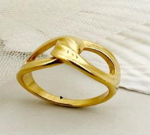 Bague dorée en forme de nœud croisé, design élégant et moderne