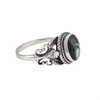 Bague ornée en argent sterling avec centre ovale d'abalone iridescent vert-bleu, détails de filigrane vintage et finition oxydée