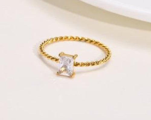 Bague "Éclat Rectangulaire" – Solitaire Doré avec CZ - Alberto Bijoux