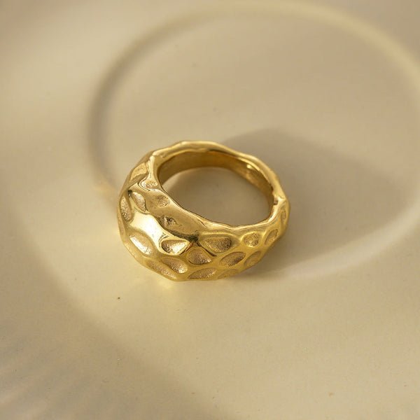 Nova – Bague Dorée Martelée - Alberto Bijoux