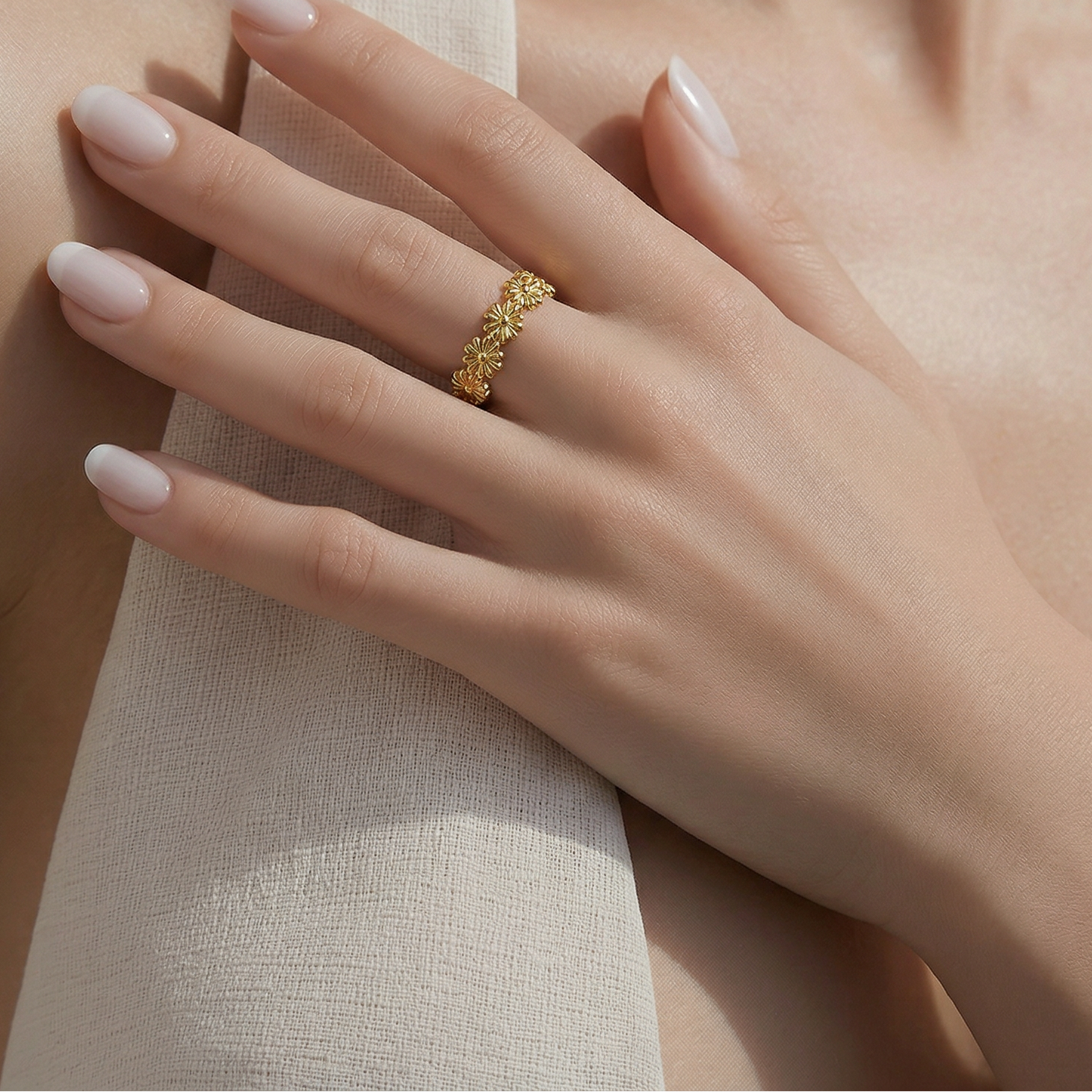 Margot – Bague Fleurie Dorée Marguerites - Alberto Bijoux