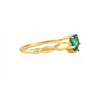 Bague dorée en acier avec pierre verte en forme de cœur – bijou délicat pour femme