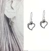 Boucles d’oreilles en argent sterling 925 en forme de cœur ajouré avec motif floral – Alberto Bijoux Montréal.