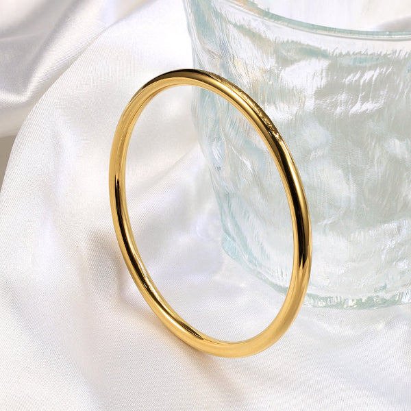 Bangle doré rigide de 4 mm pour femme, au design classique, épuré et élégant – Alberto Bijoux