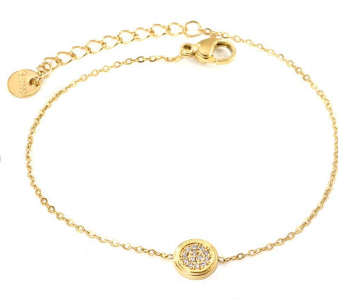 Bracelet fin doré à l’or 18k avec pendentif rond pavé de zircons de 8.5 mm, chaîne ajustable 18 + 3 cm.