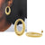 Ces boucles d’oreilles dorées en acier inoxydable séduisent par leur forme ovale moderne de 37 x 23 mm. Élégantes et audacieuses, elles apportent une touche raffinée à toutes vos tenues, du quotidien aux soirées les plus habillées. Confortables et résistantes, elles sont conçues pour durer et conserver leur éclat. Avec Alberto Bijoux, profitez de 20 ans d’expertise en joaillerie et de bijoux qui inspirent confiance et authenticité.Disponible uniquement en ligne chez Alberto Bijoux.
