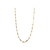 Collier doré avec maillons sculptés et perles métalliques, sur fond blanc