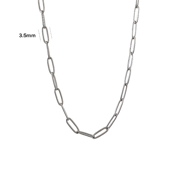 Collier chaîne paperclip en acier inoxydable 3.5mm avec maillons ovales et finition argentée brillante sur fond blanc
