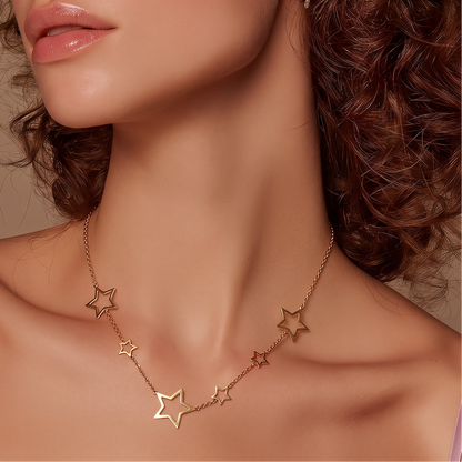 Collier “Danse des Étoiles” – Chaîne en acier inoxydable dorée avec étoiles ajourées - Alberto Bijoux