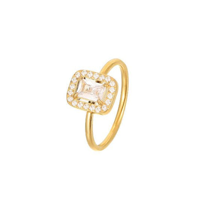 Bague "Clarté Royale" – Solitaire Doré Rectangle & Zircons en acier inoxydable  - Alberto Bijoux