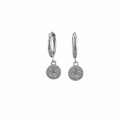 Boucles d’oreilles minimalistes hypoallergéniques au style bohème chic.