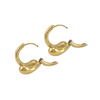 Boucles d’oreilles en acier doré avec design torsadé et forme nouée moderne