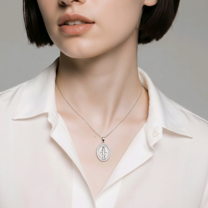 Pendentif religieux Vierge Marie acier inoxydable hypoallergénique – Alberto Bijoux Montréal