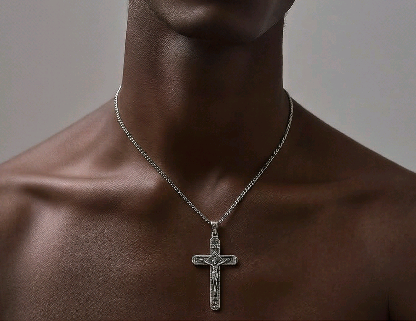 Pendentif croix crucifix Christ INRI en argent sterling 925 oxydé 50x25mm, bijoux religieux Montréal