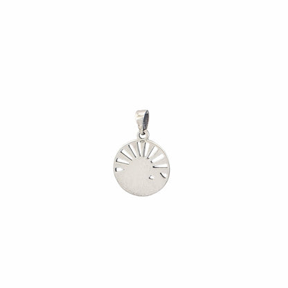 Pendentif médaillon rond en argent sterling 925 avec soleil rayonnant et vagues ajourés, 18mm, fond blanc