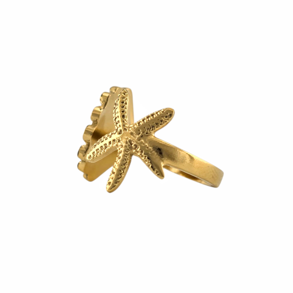 Bague dorée ouverte avec étoile de mer et coquillage stylisé, style estival et marin -Alberto bijoux
