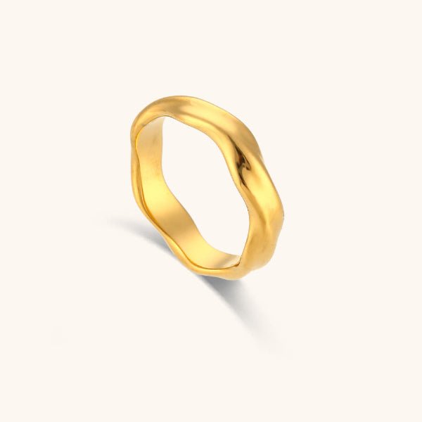 Vague d'Or – Bague Dorée Ondulée Minimaliste - Alberto Bijoux