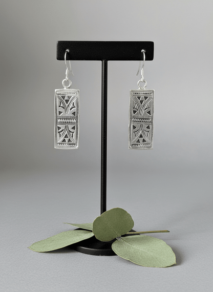 Boucles d’Oreilles Rectangulaires Gravées en Argent 925 – Style Tribal - Alberto Bijoux