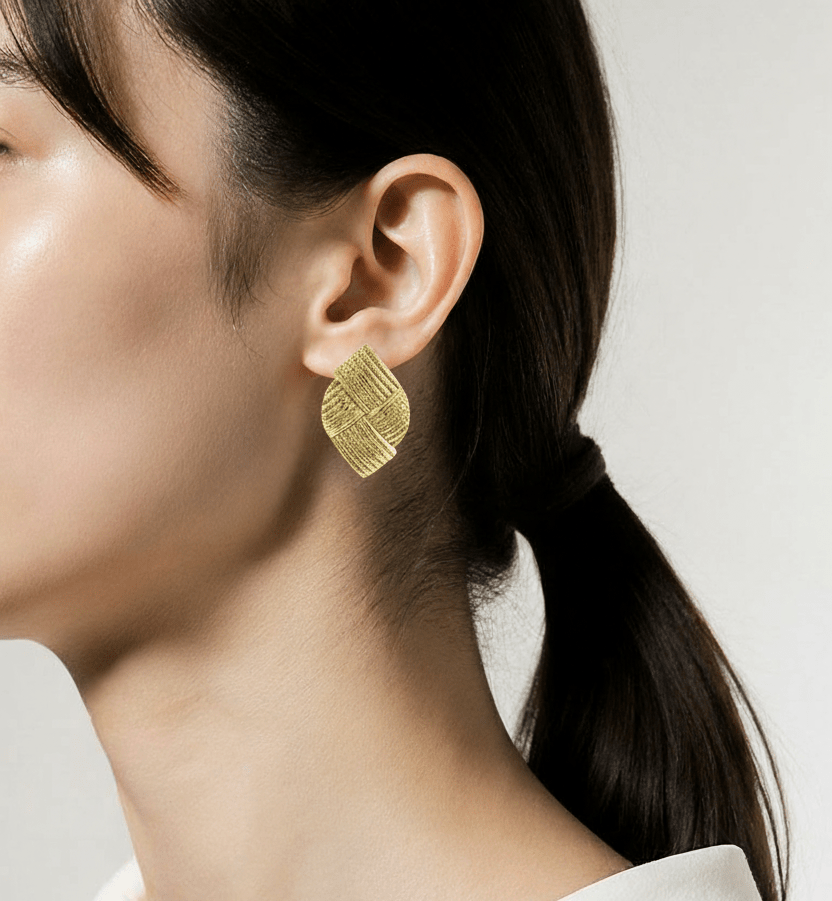 Boucles d’oreilles texturées en losange – Acier inoxydable doré - Alberto Bijoux