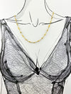 Soléna Chain – Sculpted Links and Golden Beads