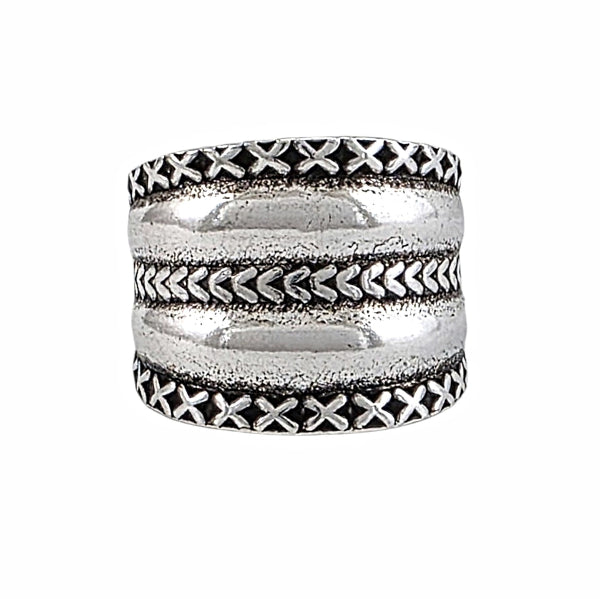 Bague argent sterling large texturée avec motifs géométriques gravés, design statement unisexe, collection Échos Sauvages
