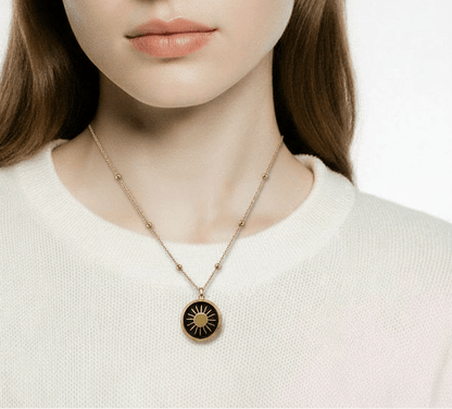 Collier Soleil Éclatant – Pendentif Rond 20 mm (Acier Inoxydable Doré) - Alberto Bijoux