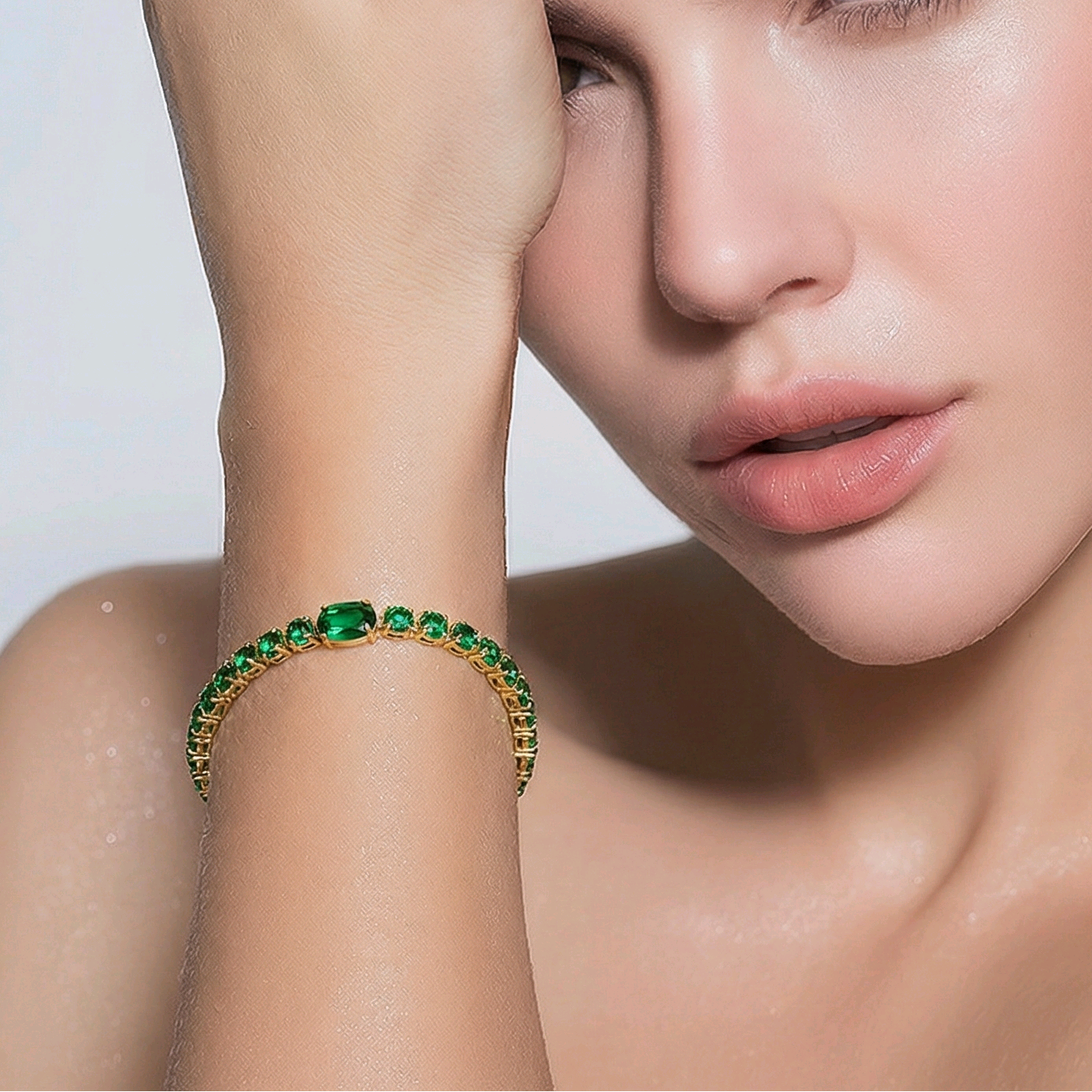 Émeraude Chic – Bracelet Tennis Vert Doré - Alberto Bijoux