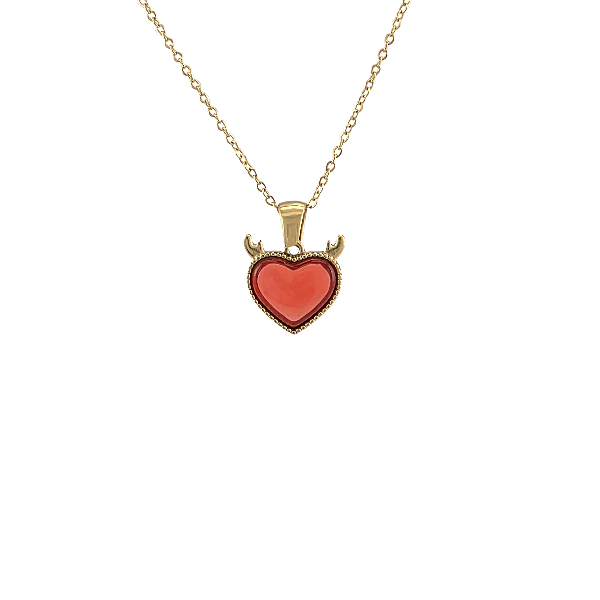 Collier pendentif cœur du diable rouge avec contour doré et cornes, livré avec chaîne.